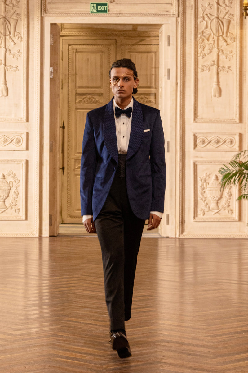 Navy Vekvet Tuxedo